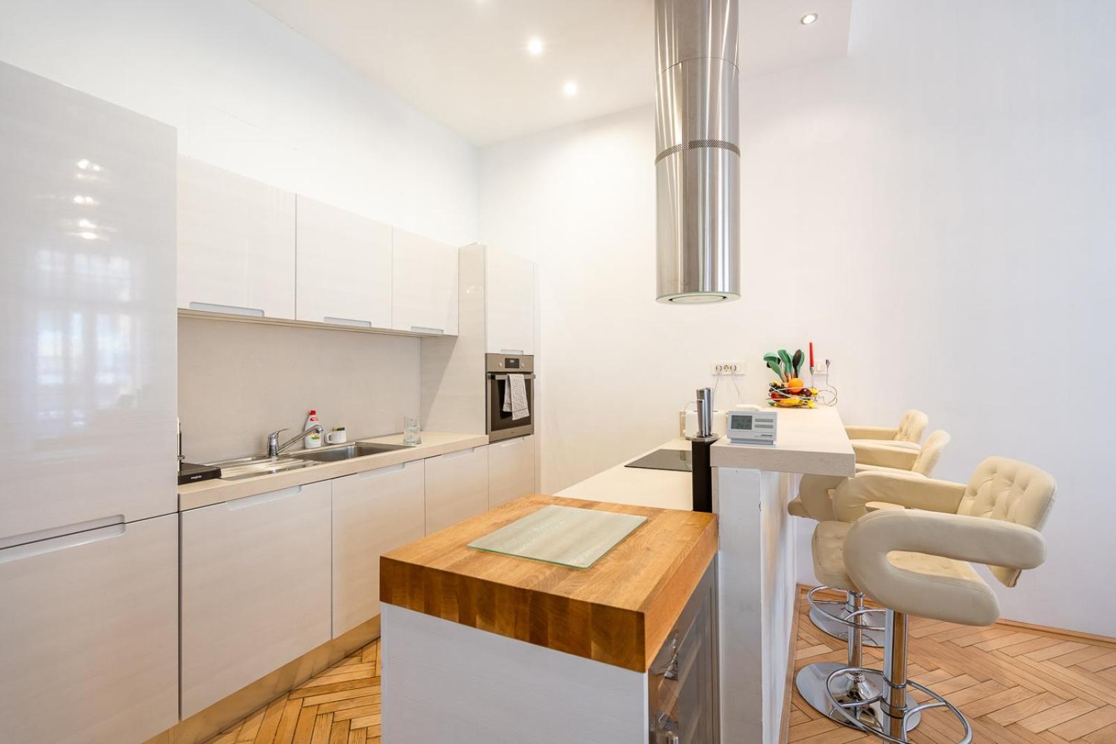 Garys Bright And Spacious Two Bedroom Flat Near Danube Budapesta Exterior foto